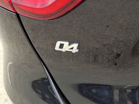 Used 2020 Maserati Levante image 37