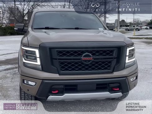 Used 2021 Nissan Titan PRO-4X w/ Pro-4x Convenience Package image 3
