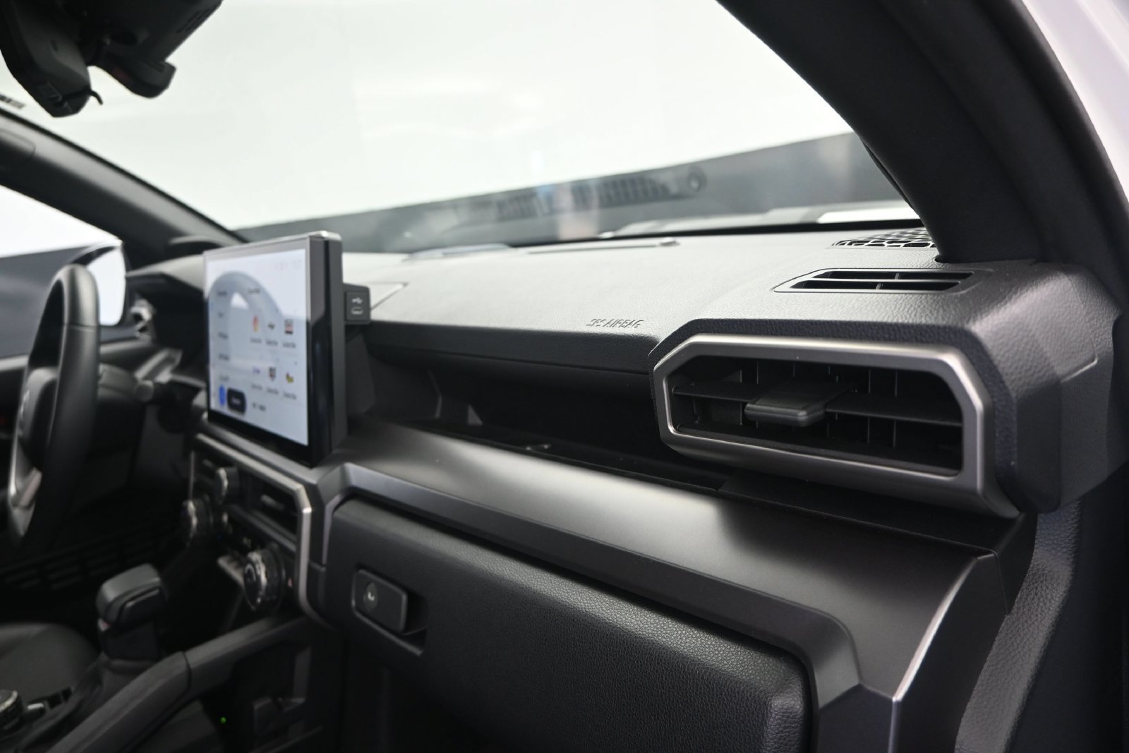 Used 2025 Toyota 4Runner TRD Sport Premium w/ Tow Technology Package AWD/4WD image 24
