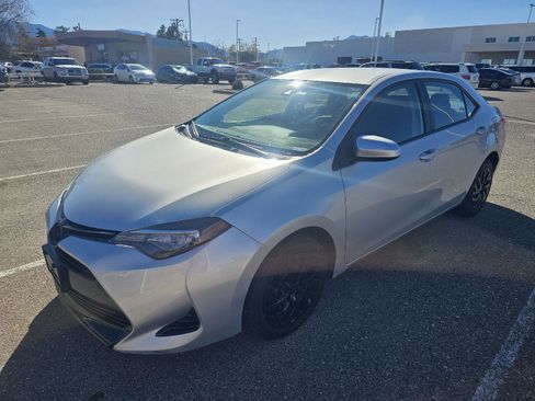Used 2019 Toyota Corolla LE image 1