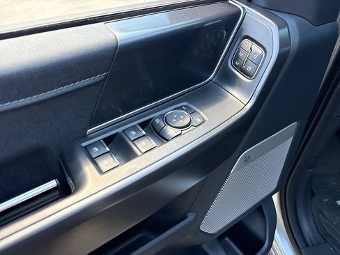 Used 2024 Ford F150 Lariat w/ FX4 Off-Road Package AWD/4WD image 17