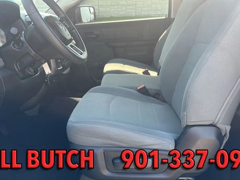 Used 2017 RAM 1500 Express RWD image 15