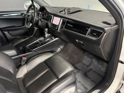 Used 2017 Porsche Macan S AWD/4WD image 22