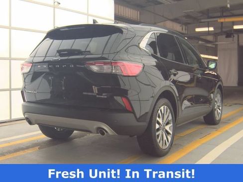 Used 2022 Ford Escape Titanium AWD/4WD image 2