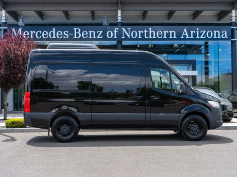 Used 2025 Mercedes-Benz Sprinter 2500 image 1