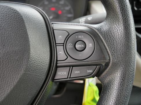 Used 2024 Toyota Corolla LE FWD image 29