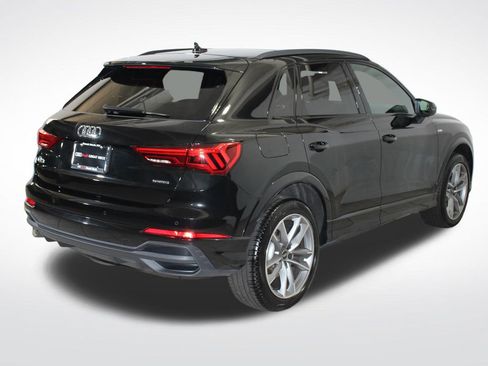 Certified 2025 Audi Q3 2.0T Premium w/ Convenience Package image 10