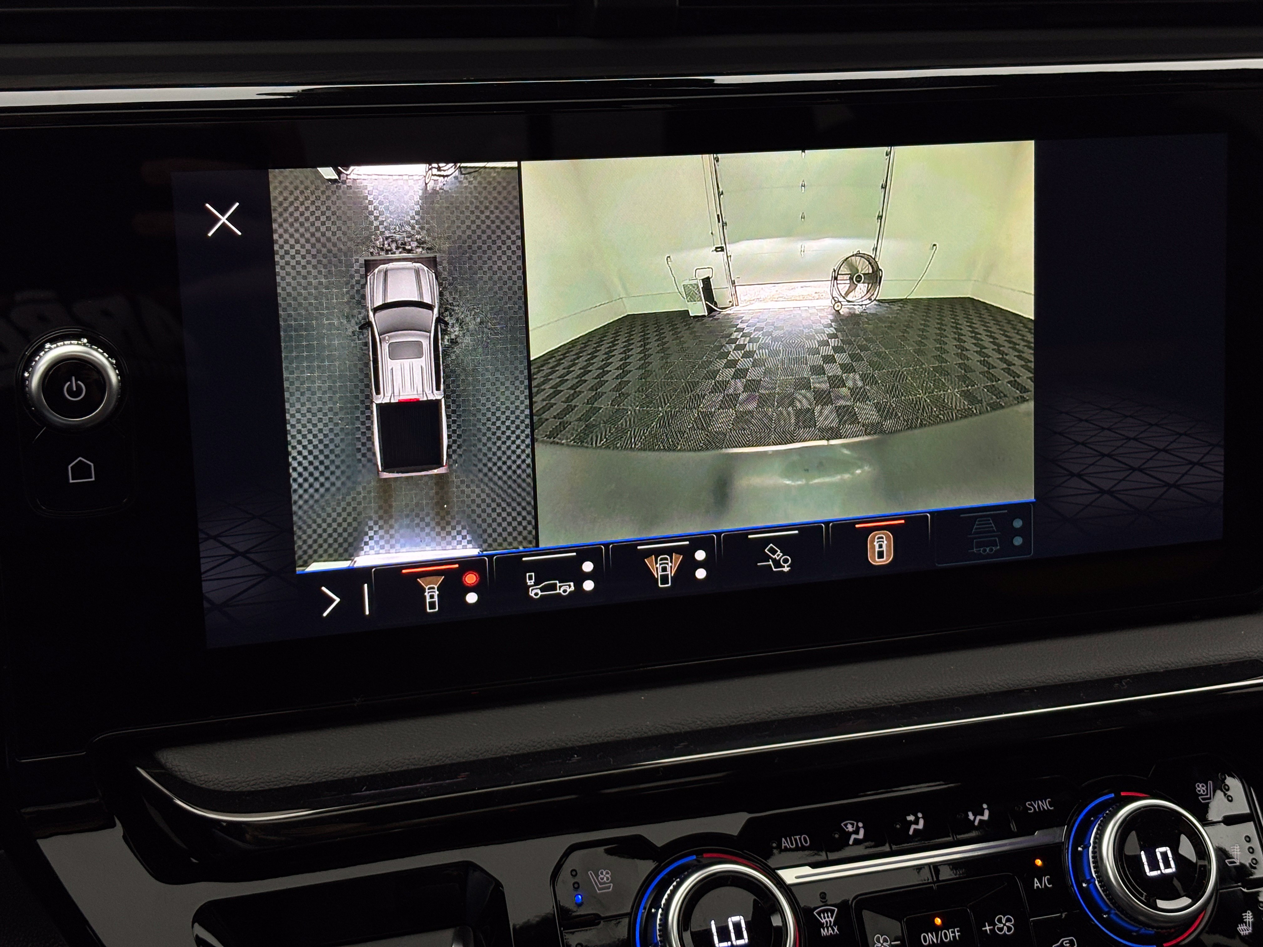 New 2026 GMC Sierra 1500 AT4 w/ AT4 Premium Package AWD/4WD image 4