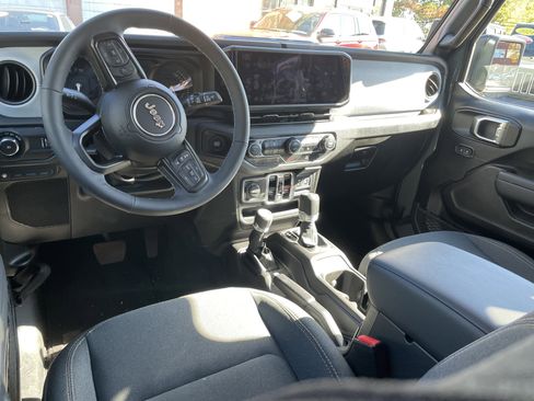 Used 2025 Jeep Wrangler Sport S w/ Convenience Group image 29