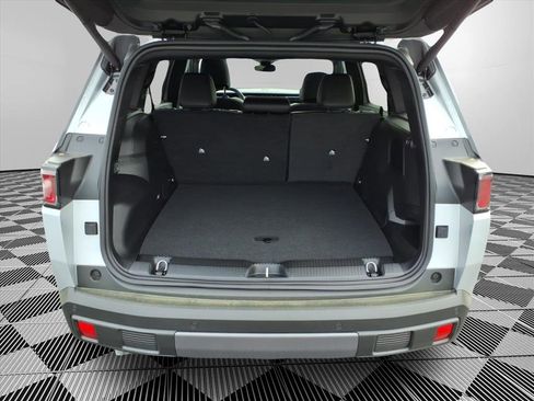 New 2026 Jeep Cherokee Overland AWD/4WD image 7