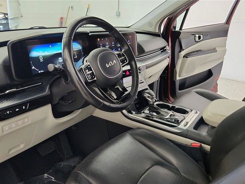 Used 2022 Kia Carnival SX Prestige FWD image 29