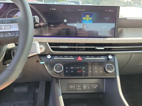 New 2025 Hyundai Sonata Limited FWD image 12