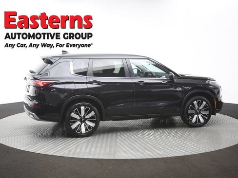 Used 2025 Mitsubishi Outlander SE AWD/4WD image 44