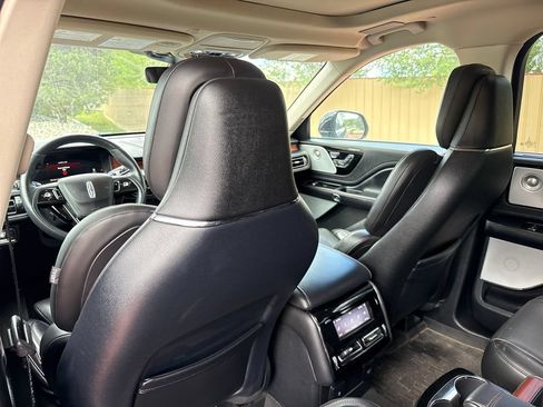 Used 2022 Lincoln Aviator Grand Touring w/ Equipment Group 301A AWD/4WD image 22