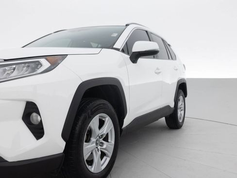 Used 2020 Toyota RAV4 XLE w/ Convenience Package AWD/4WD image 12