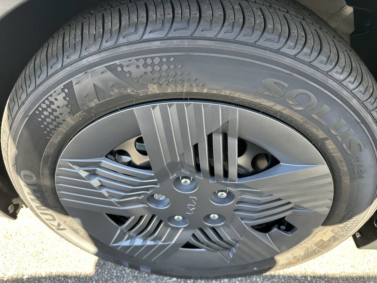 New 2027 Kia K4 FWD image 21