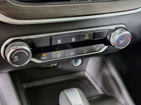 Used 2025 Nissan Altima 2.5 SV FWD image 23