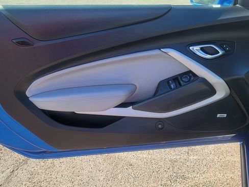 Used 2017 Chevrolet Camaro LT w/ Technology Package RWD image 21