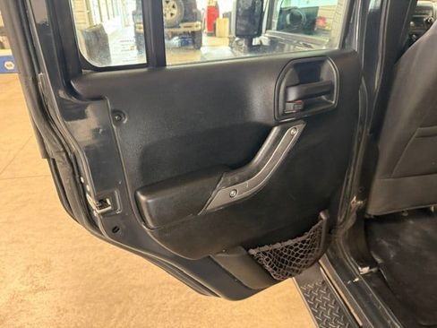 Used 2018 Jeep Wrangler Unlimited Sport AWD/4WD image 33
