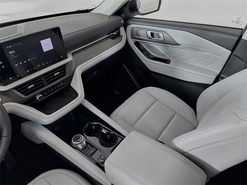 New 2026 Ford Explorer Platinum w/ LUX Leather Package image 26