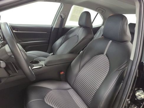 Certified 2020 Toyota Camry SE FWD image 17