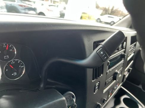 Used 2021 Chevrolet Express 2500 image 32