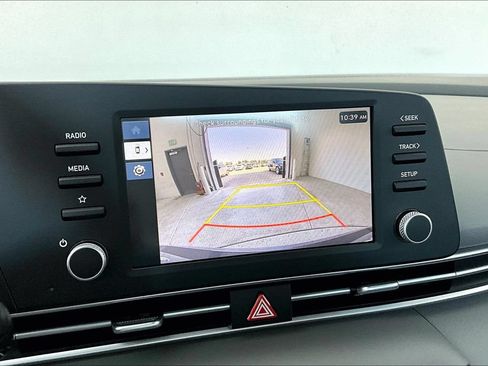 Used 2026 Hyundai Elantra SE FWD image 26
