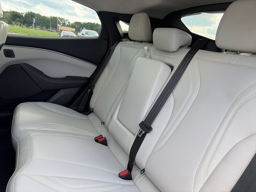Used 2024 Ford Mustang Mach-E Premium AWD/4WD image 31