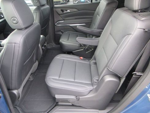 Certified 2025 Chevrolet Traverse LT w/ LPO, Floor Liner Package image 14