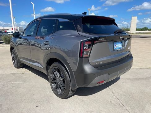 Certified 2025 Nissan Kicks SR FWD image 5