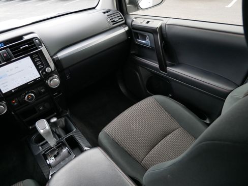 Used 2024 Toyota 4Runner TRD Off-Road image 11