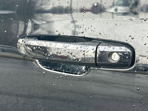 Used 2016 Chevrolet Tahoe LT image 33