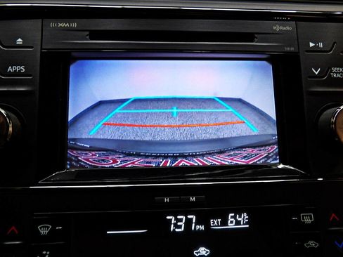 Used 2016 Toyota Avalon XLE image 16