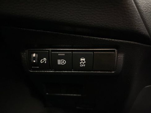 Certified 2026 Toyota Corolla Cross XLE FWD image 28