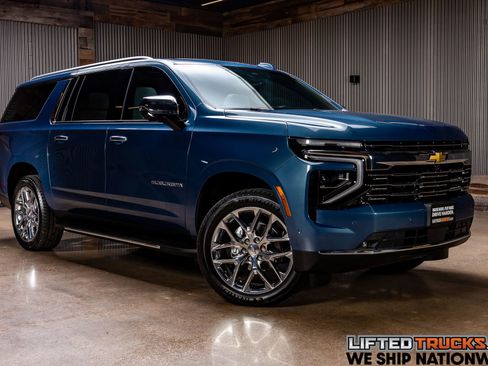 Used 2025 Chevrolet Suburban Premier w/ Sun And Tow Package image 1