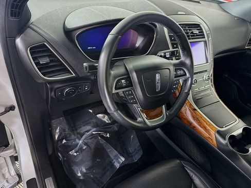 Used 2019 Lincoln Nautilus Reserve image 19