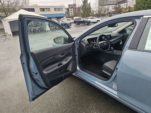 New 2026 Nissan Sentra SV w/ SV Convenience Package FWD image 19