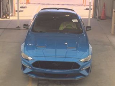 Used 2021 Ford Mustang GT Premium w/ Black Accent Package RWD image 3
