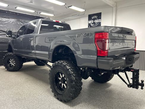 Used 2021 Ford F350 Lariat image 4