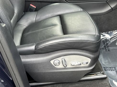 Used 2020 Porsche Macan image 12