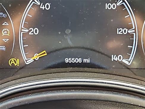 Used 2019 Jeep Grand Cherokee Laredo image 18