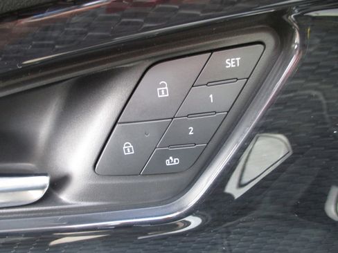 Used 2024 Chevrolet Blazer EV RS image 15