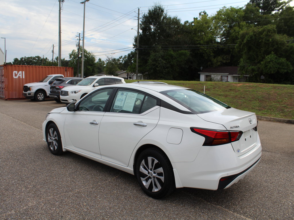 Used 2024 Nissan Altima 2.5 S FWD image 7