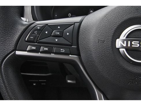 Used 2023 Nissan Kicks SV FWD image 17