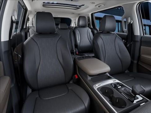 New 2026 Kia Carnival SX FWD image 15
