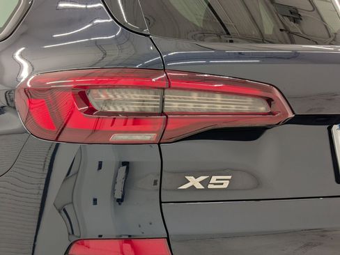 Certified 2023 BMW X5 sDrive40i w/ Executive Package image 13