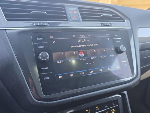 Used 2023 Volkswagen Tiguan SE R-Line image 16