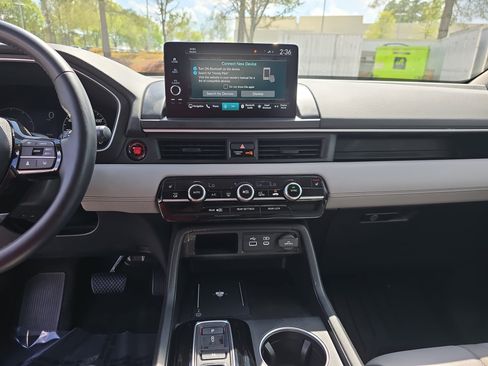 Used 2025 Honda Pilot Touring image 22