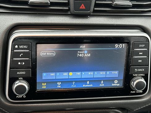 Used 2024 Nissan Versa S FWD image 19