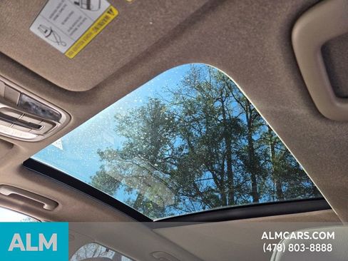 Used 2019 Hyundai Santa Fe FWD image 17